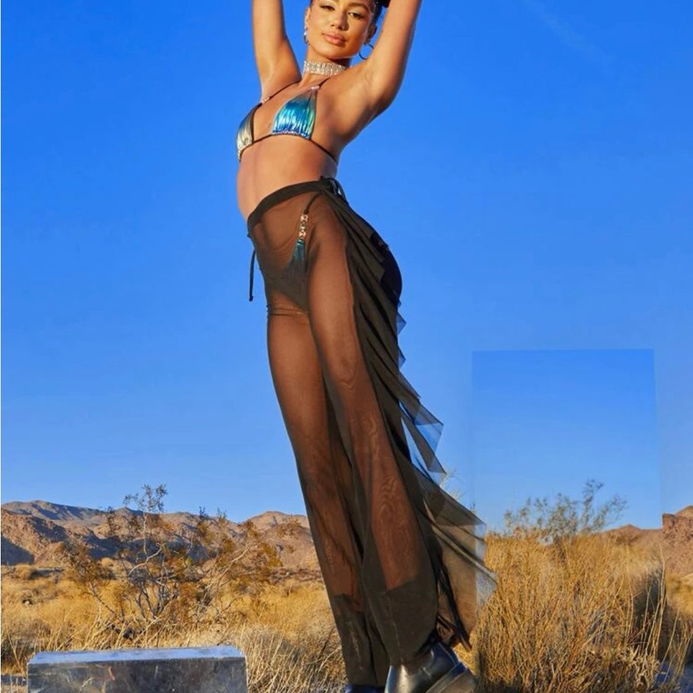 Small mesh pants